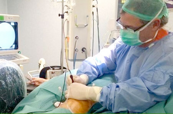 El Dr. Andrés Camprodon, de la Unitat del Genoll el Servei de Traumatologia de Son Espases, entrevistat per Joan Calafat sobre l’osteoartritis